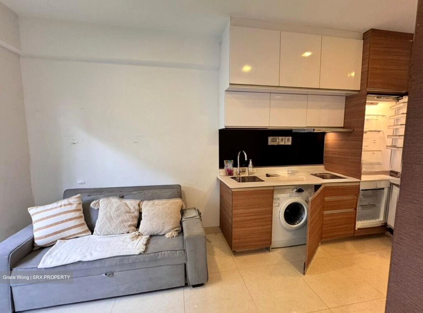Centra Loft (D14), Apartment #562368361